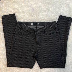 KUT, from the Kloth women’s size 10 skinny pants